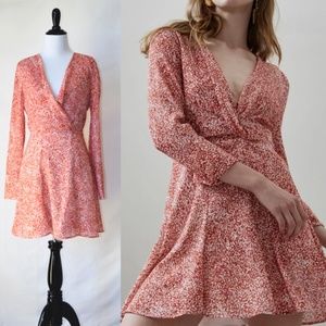 NWOT C/Meo Long Sleeve Wrap V-neck Mini Dress